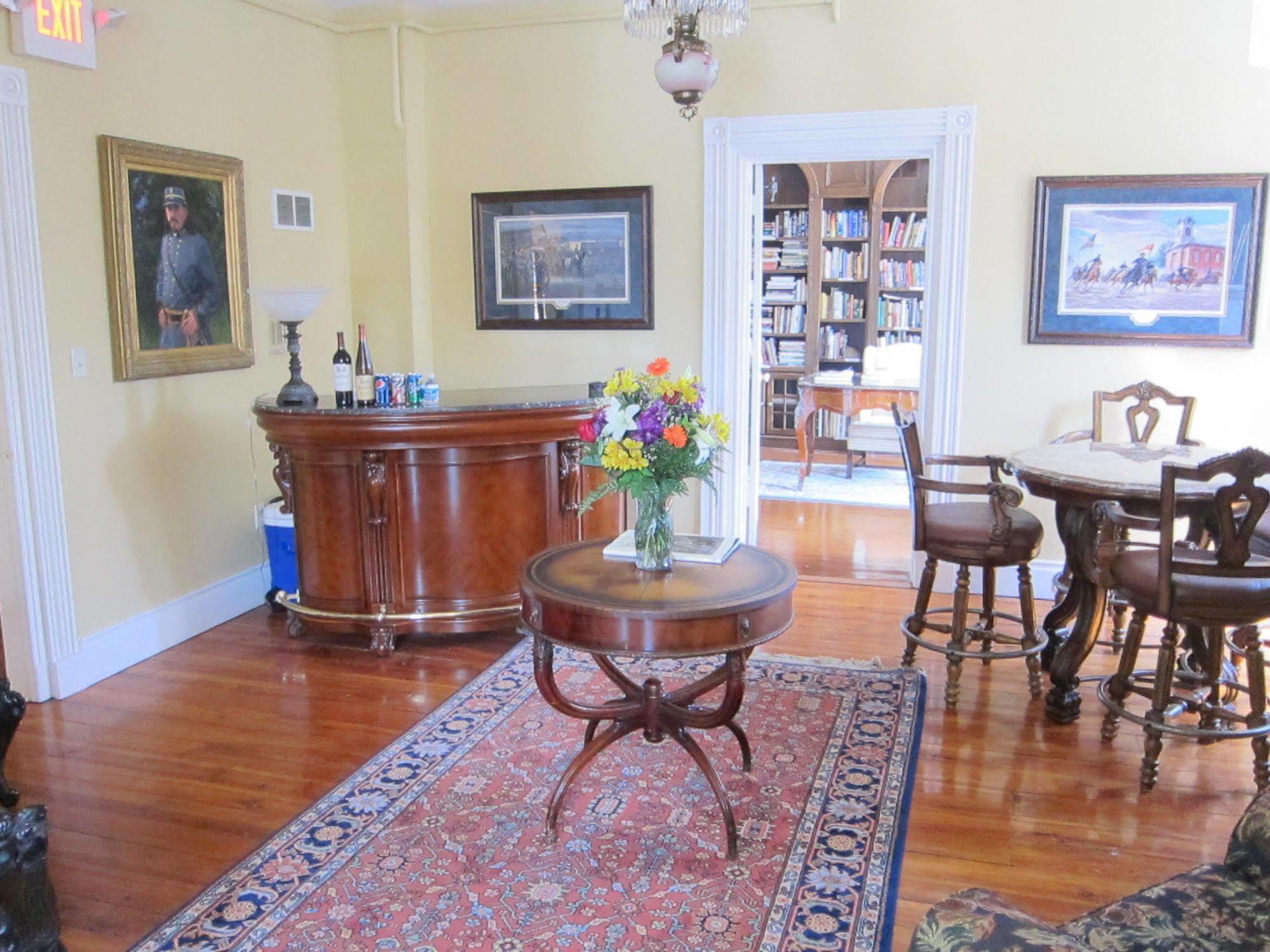 גטיסברג The Swope Manor Bed & Breakfast מראה חיצוני תמונה